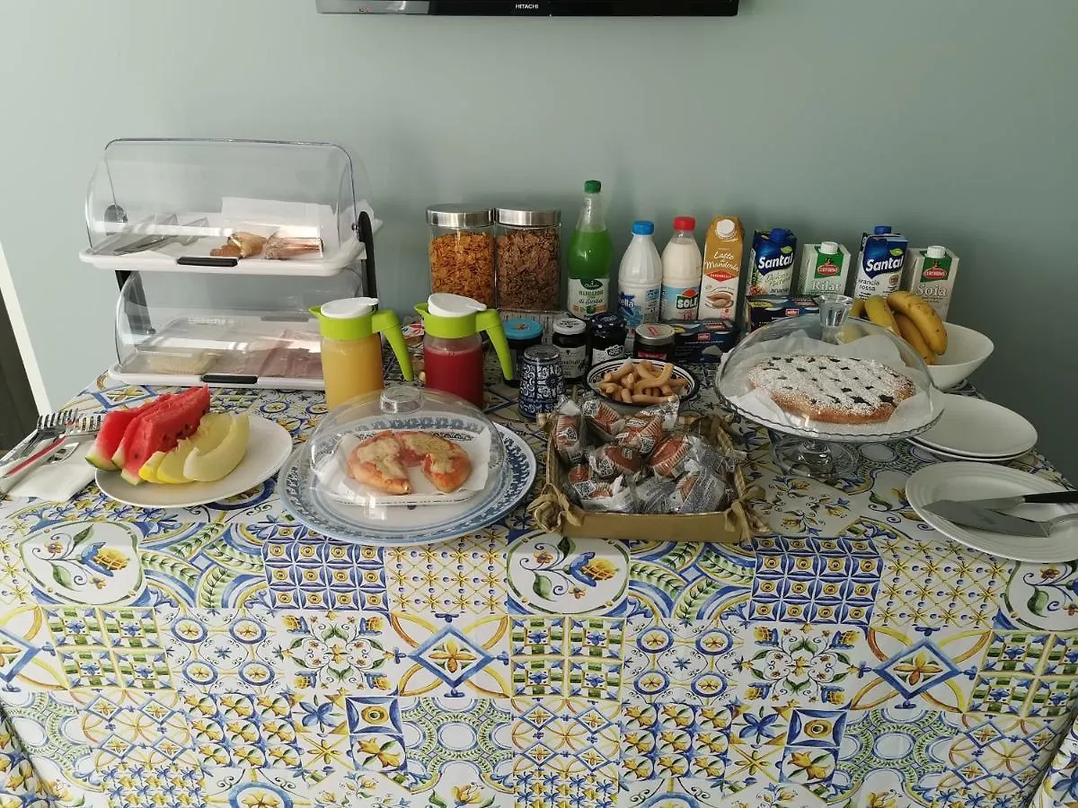 B&B Cesare'S Guests Aci Trezza 2*,  Italy